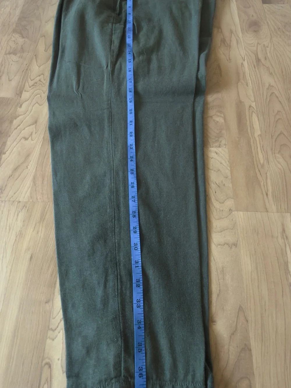 Banana Republic four banana